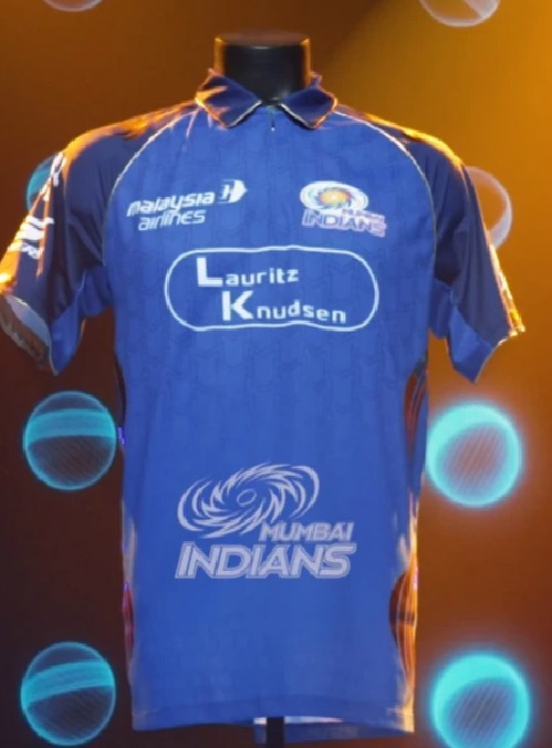 Mumbai Indians launch their new jersey